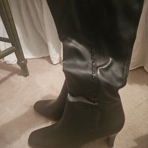 Elegant Black Knee-High Women's Boots